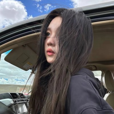 "女毕业生"